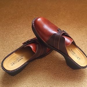 Naot Avignon Clog size 38